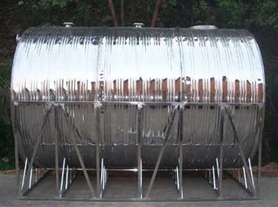 60T圆形卧式不锈钢保温水箱